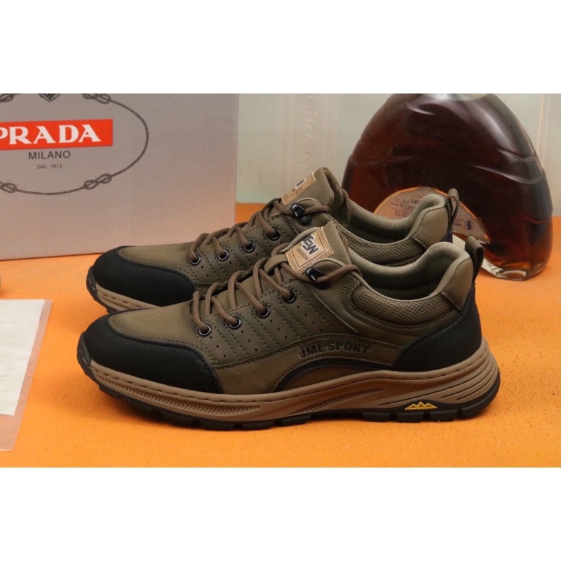 Pra*a casual shoes